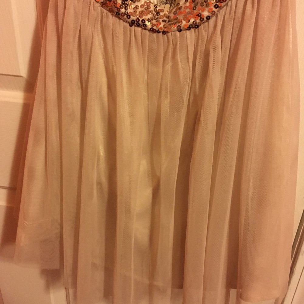 Dress - Picture 6 of 6